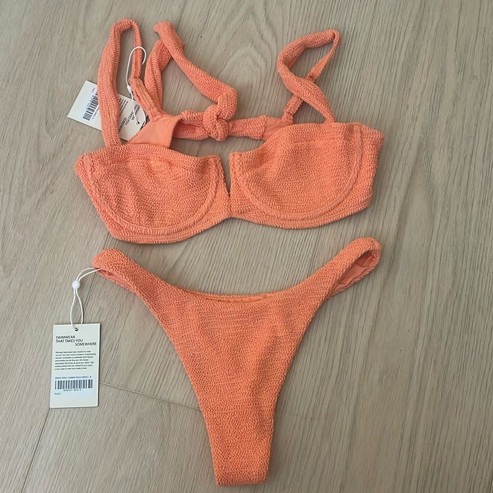 Monday swimwear bikini set